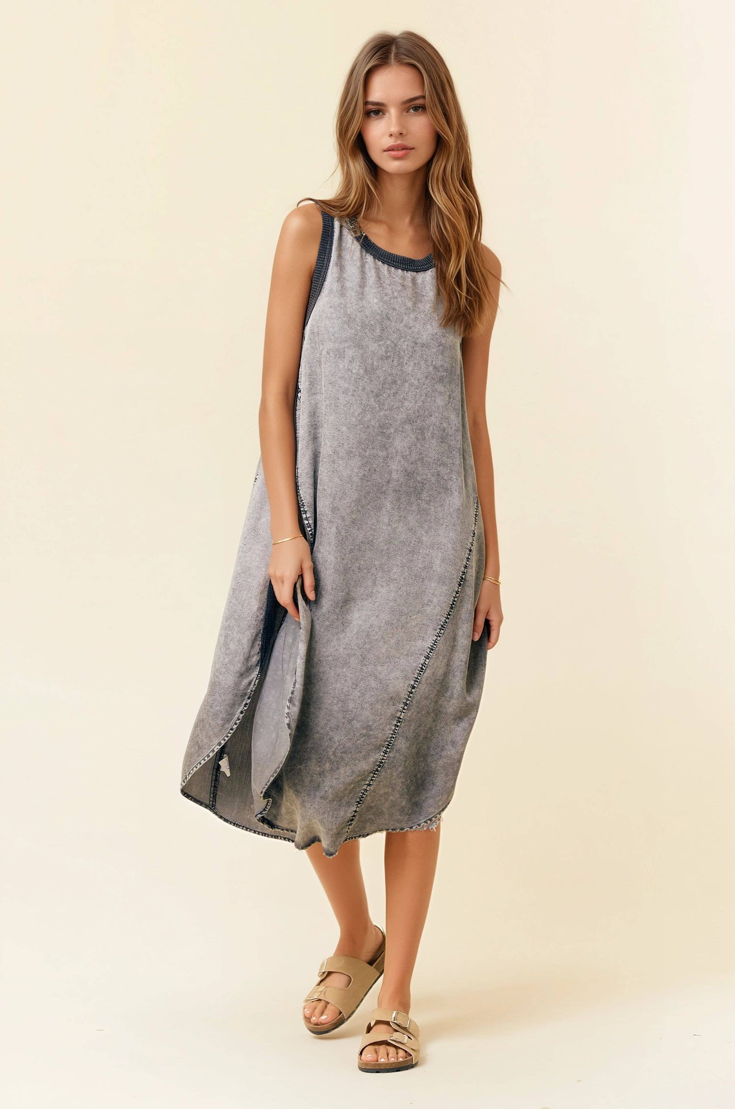 ROUND NECK SLEEVELESS MIDI DRESS W/ ROUND HEM