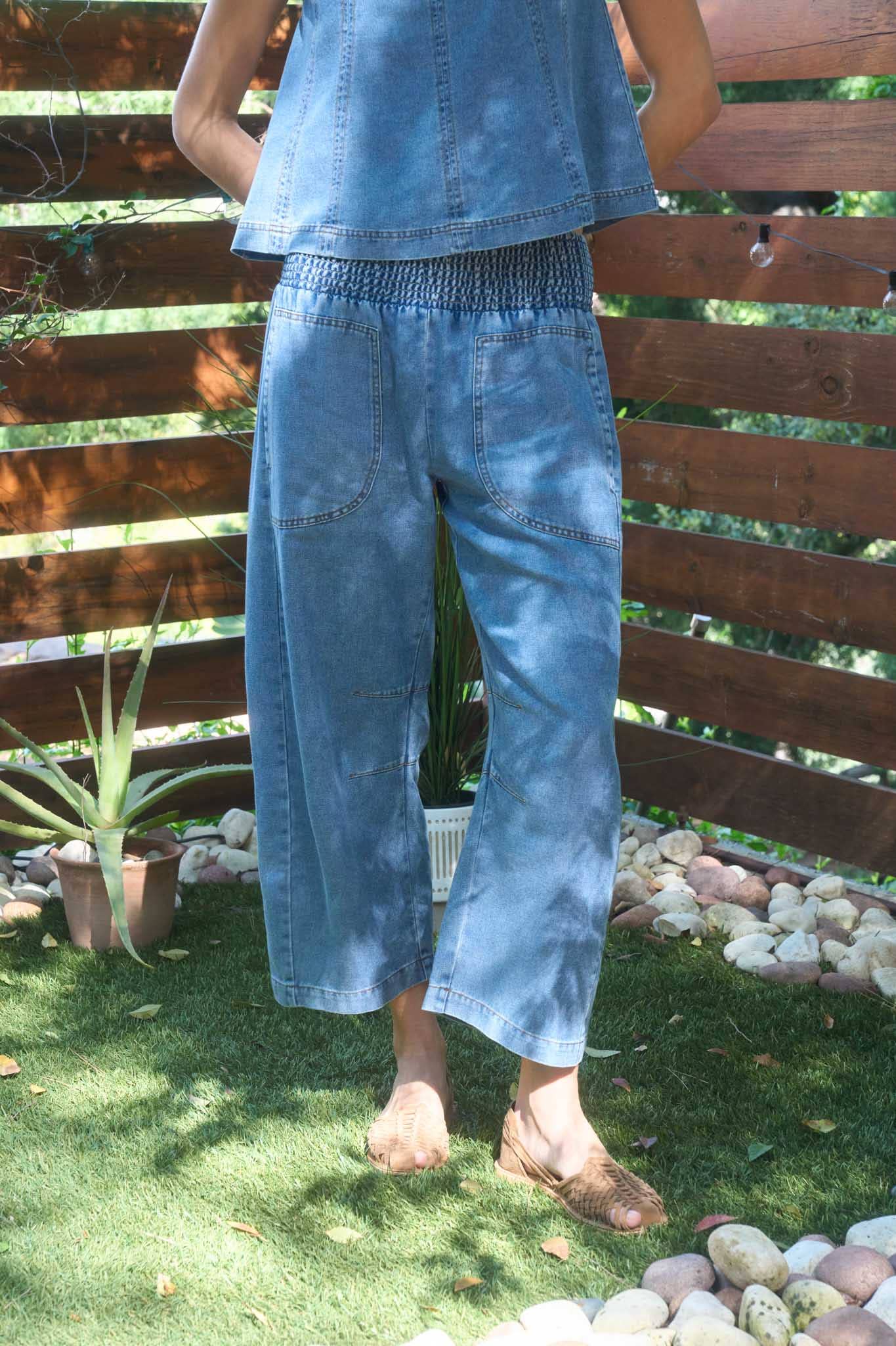 SMOCKED WAIST POCKET DETAIL DENIM PANTS