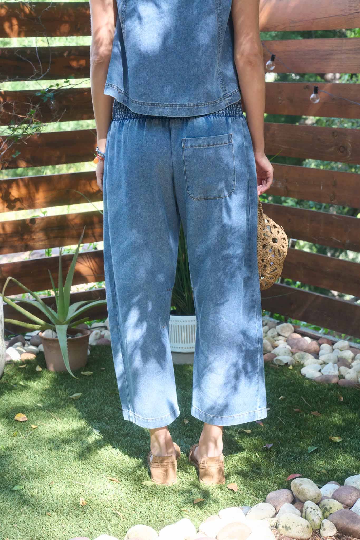 SMOCKED WAIST POCKET DETAIL DENIM PANTS